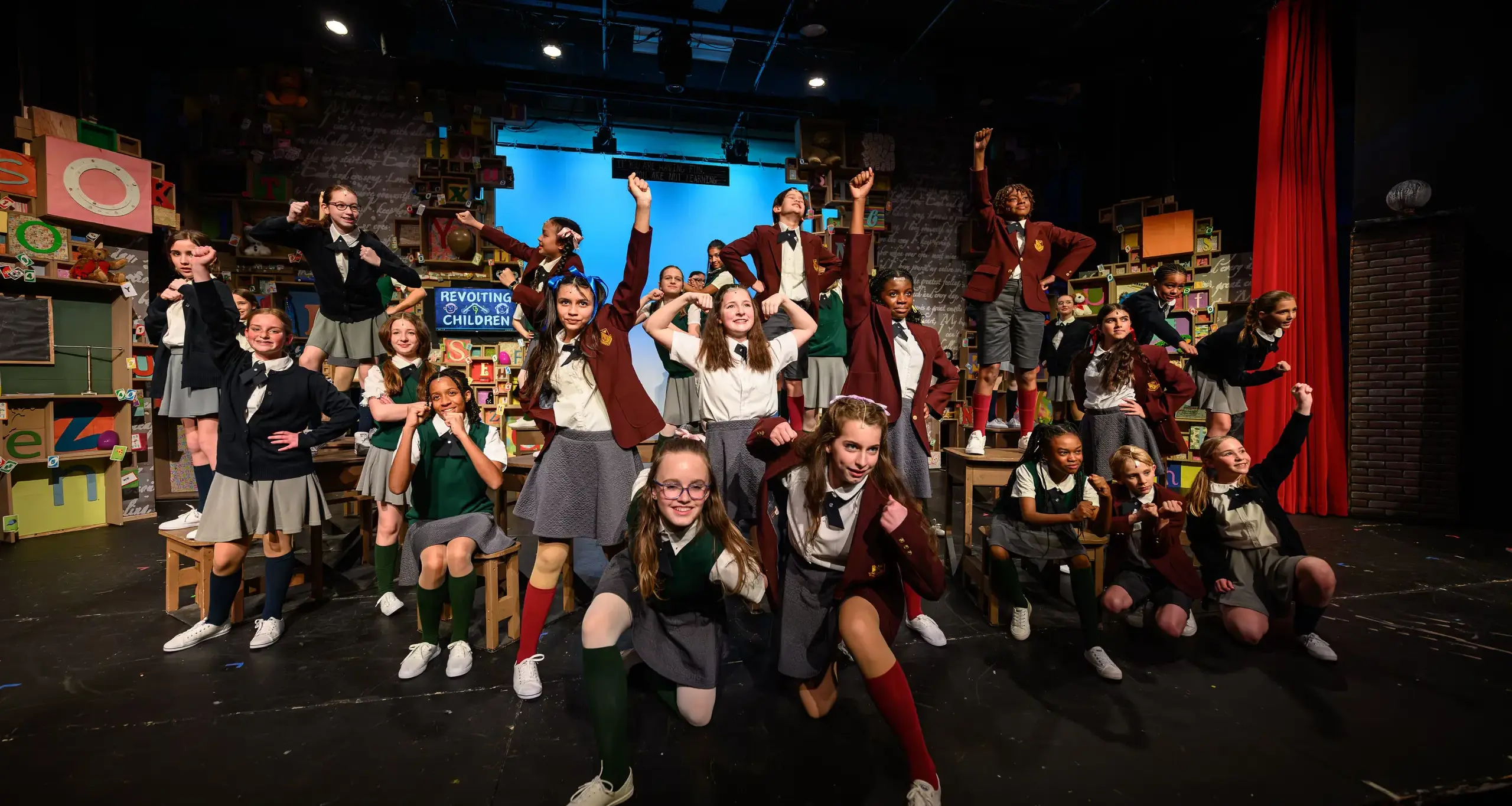 matilda-full-cast-photo